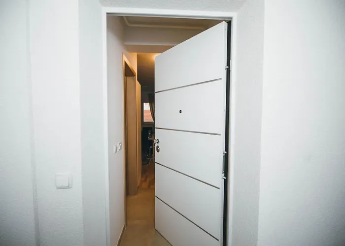 New & Modern Smart Home, Free Parking