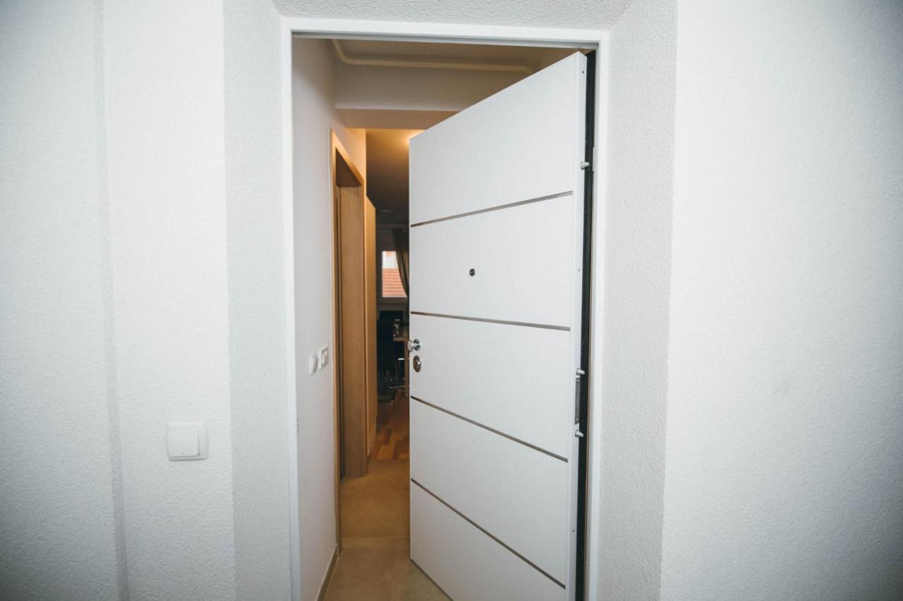 New & Modern Smart Home, Free Parking *